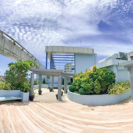 Apartmán The Loop 2Br Fully Furnished Corner Unit W Balcony Cagayan de Oro Exteriér fotografie